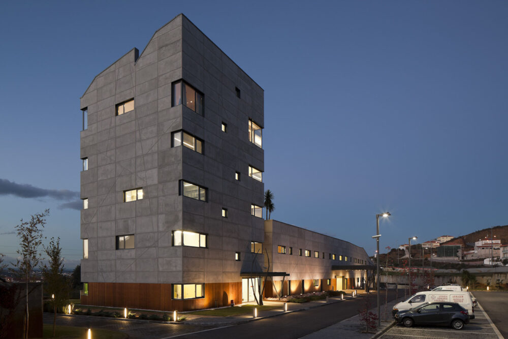 PT: Nordial Medical Center - Projeto Arquitetura Hospitalar EN: Nordial Medical Center - Hospital Architecture Project FR: Unité hospitalière Mirandela - Projet d'architecture hospitalière