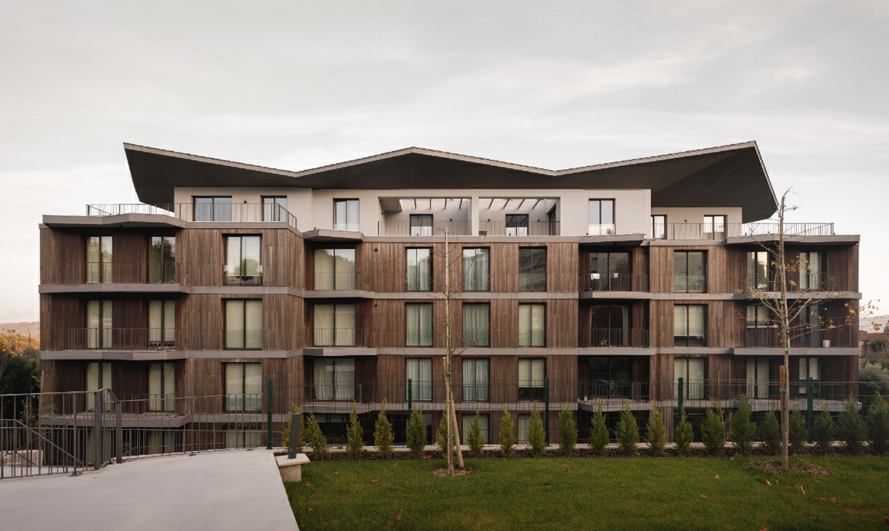 Edifício Riverside em Santa Comba Dão Recebe Menção Honrosa nos Prémios do Imobiliário SIC Notícias | Expresso 2025