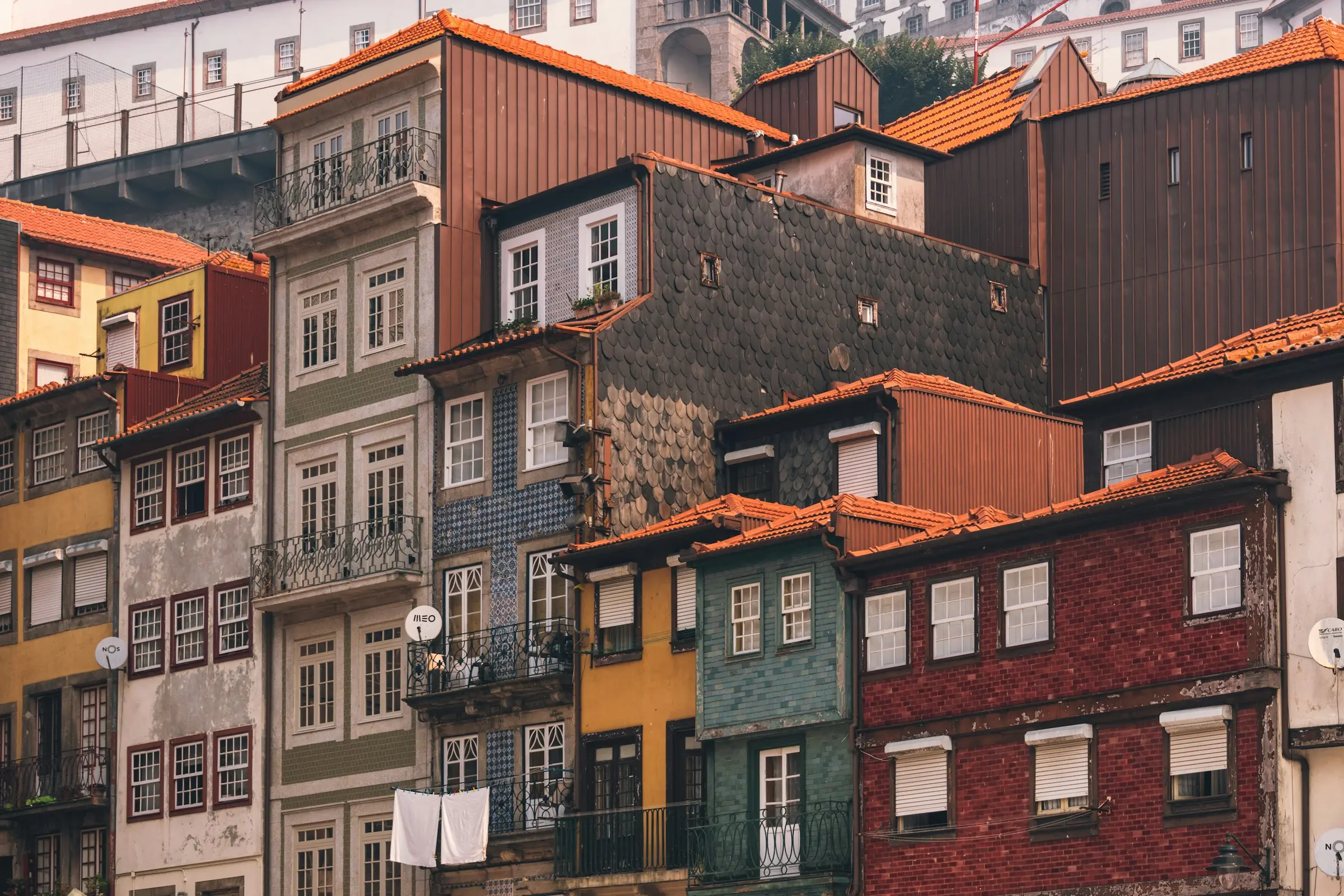 Urban Rehabilitation in Porto: ARU, 6% VAT, and Available Incentives (2026)